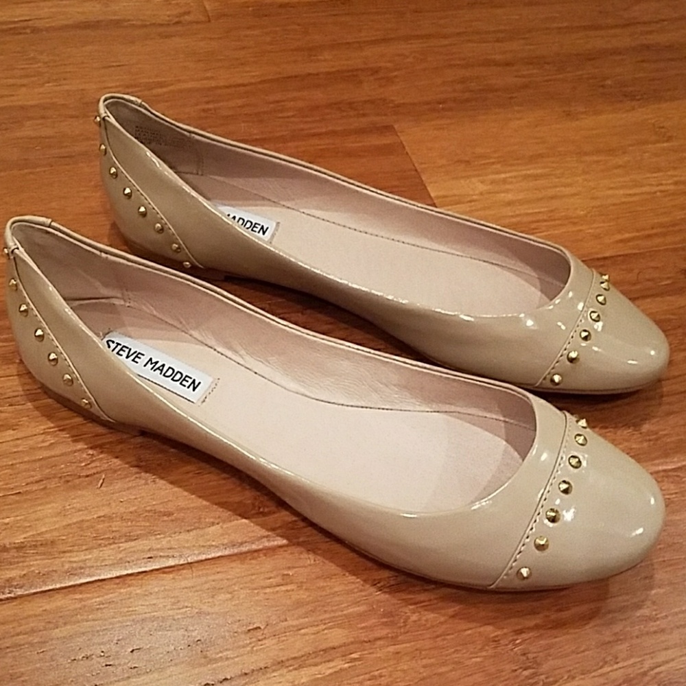 Steve Madden Patent Stud Flats